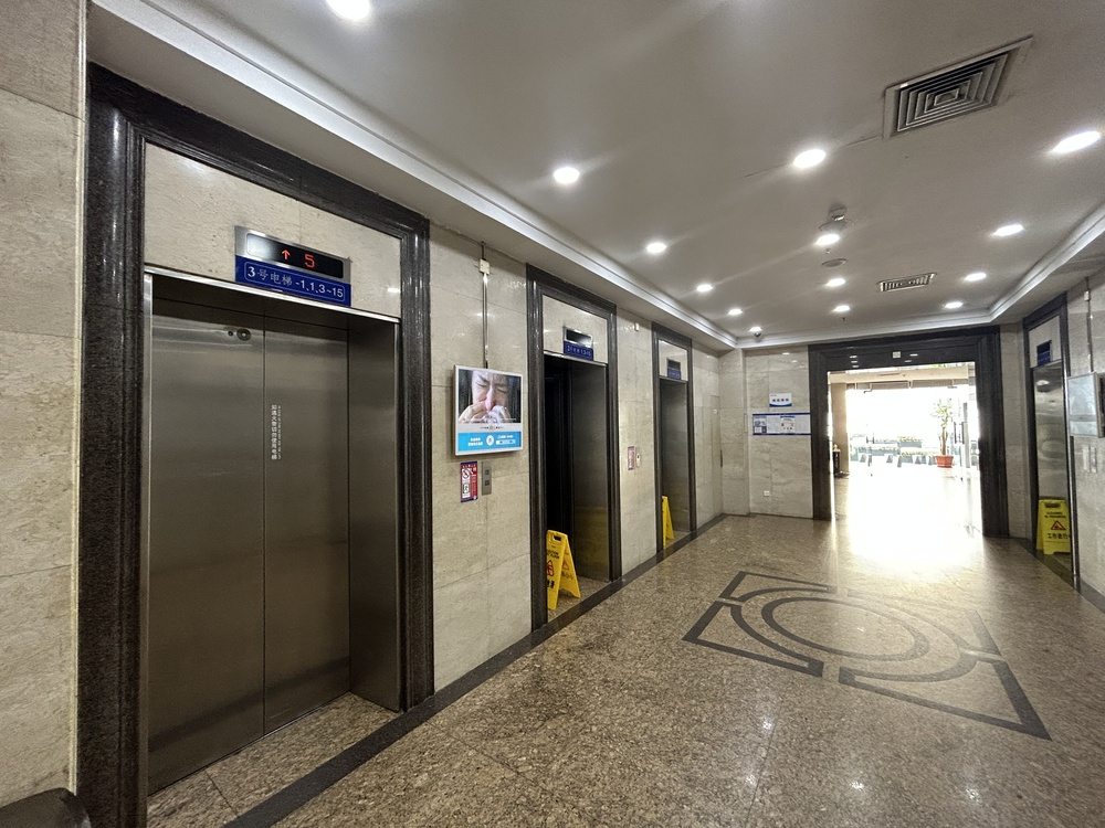 电梯厅1